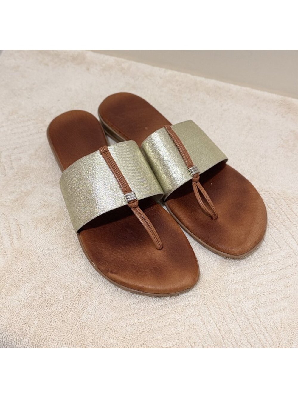 Andre Assous Women's Metallic Gold Leather Thong Slide Sandals Size 10 Spain